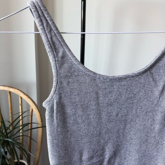 Shaping summer dress - Picture 2 of 3